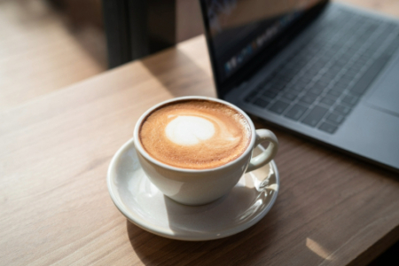 The Differences Between Bean-to-cup and Traditional Espresso Machines